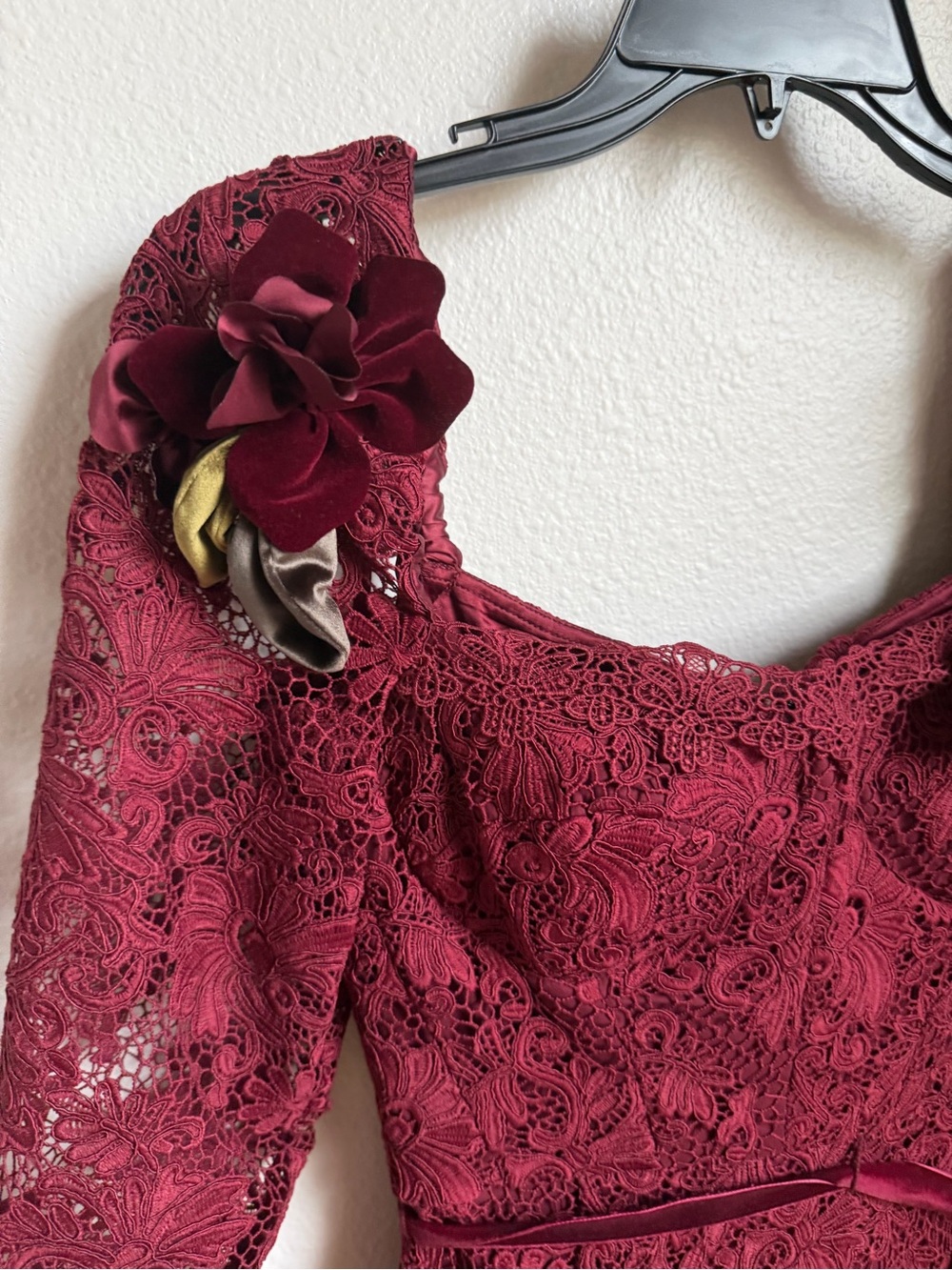 NWT Muse by Marchesa Cypress Corded Lace Floral Applique Sweetheart Maxi Dress - Picture 4 of 14